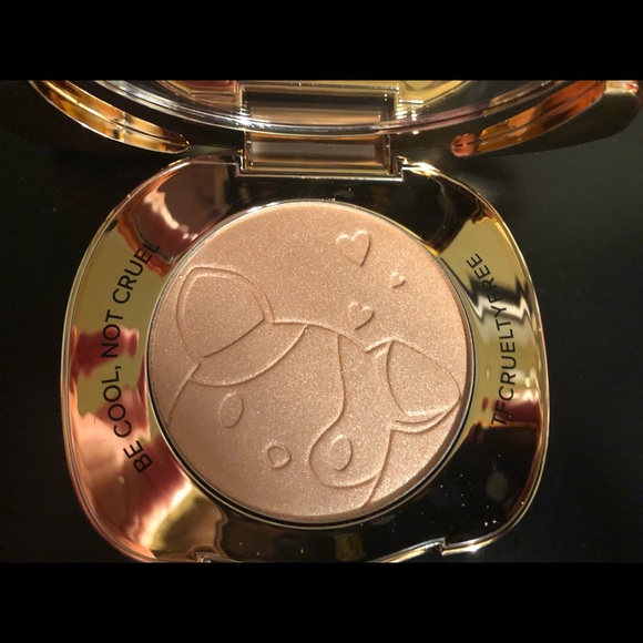 Too Faced Glowver